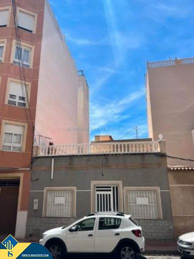 Vista exterior de Casa o chalet en venta en Torrevieja con Terraza, Trastero y Amueblado