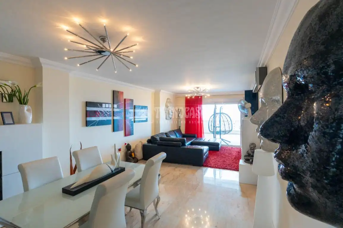 Sala de estar de Piso en venta en Santiago del Teide con Balcón y Piscina comunitaria