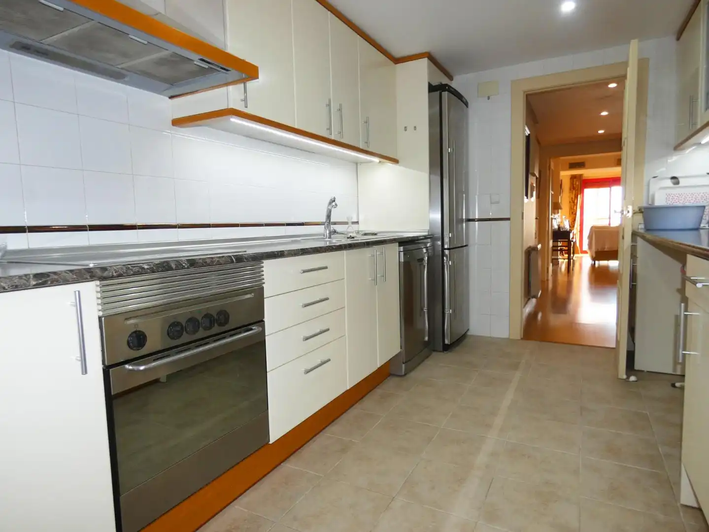 Cocina de Piso de alquiler en Alicante / Alacant con Aire acondicionado, Calefacción y Amueblado