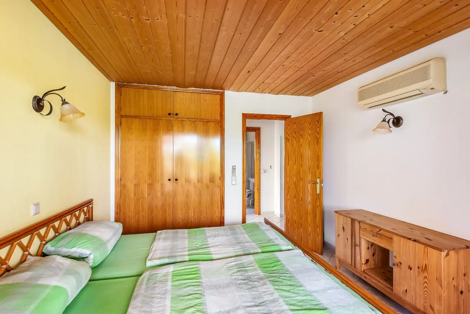 Dormitori de Apartament en venda en Artà amb Aire condicionat, Terrassa i Moblat