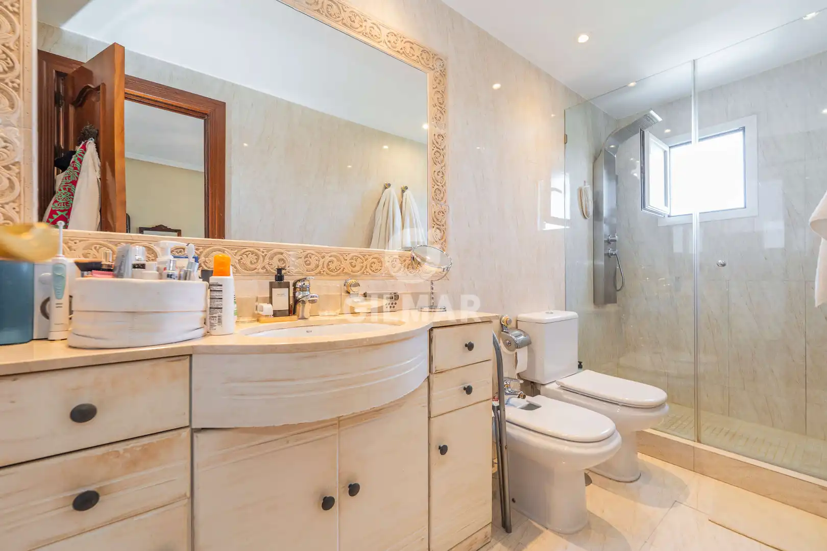 Bathroom of Detached homes for sale in Pozuelo de Alarcón  with Heating, Private garden and Swimming Pool