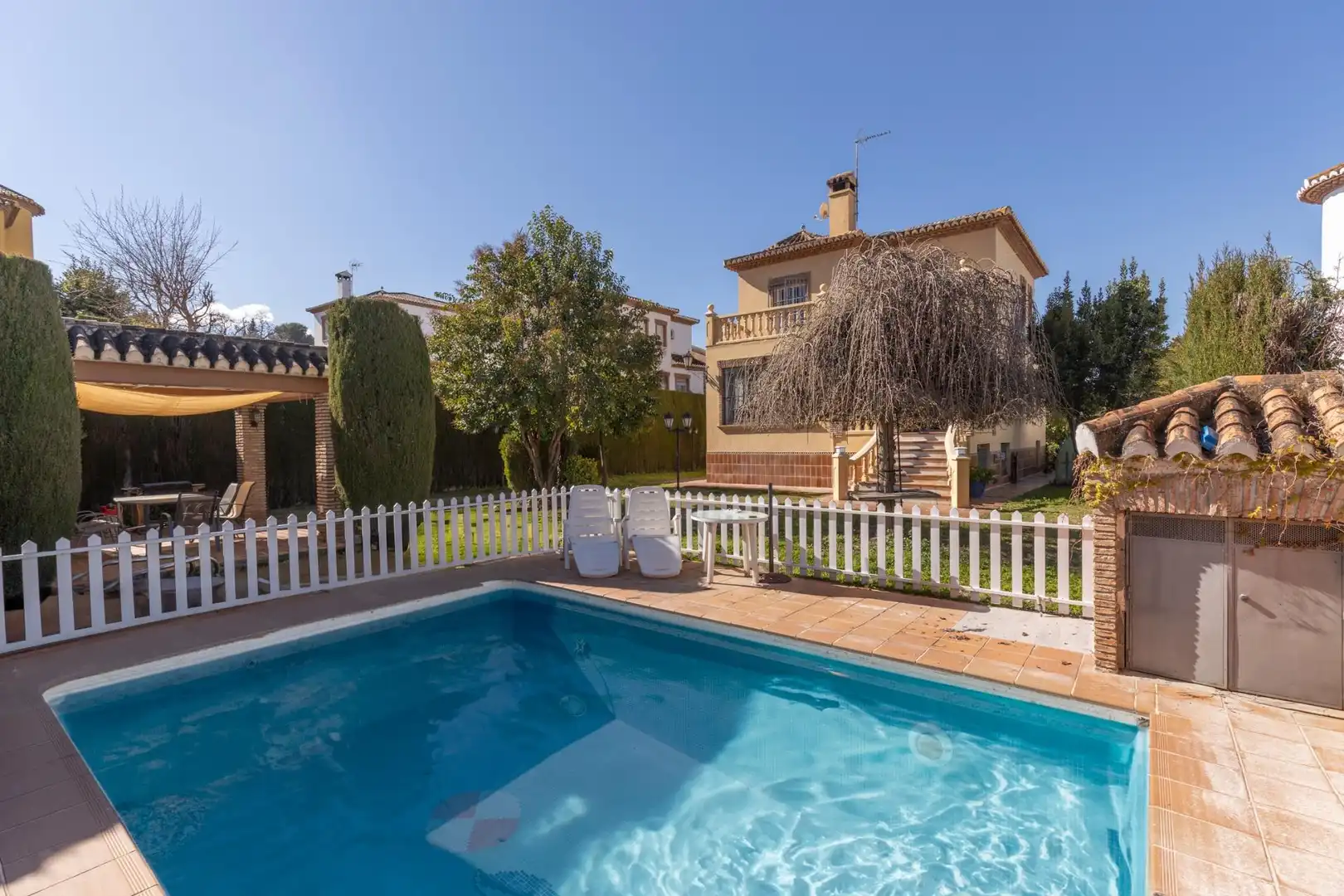 Jardí de Casa o xalet en venda en La Zubia amb Aire condicionat, Calefacció i Jardí privat