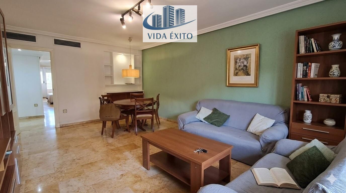 Sala de estar de Piso en venta en  Jaén Capital con Aire acondicionado, Jardín privado y Trastero