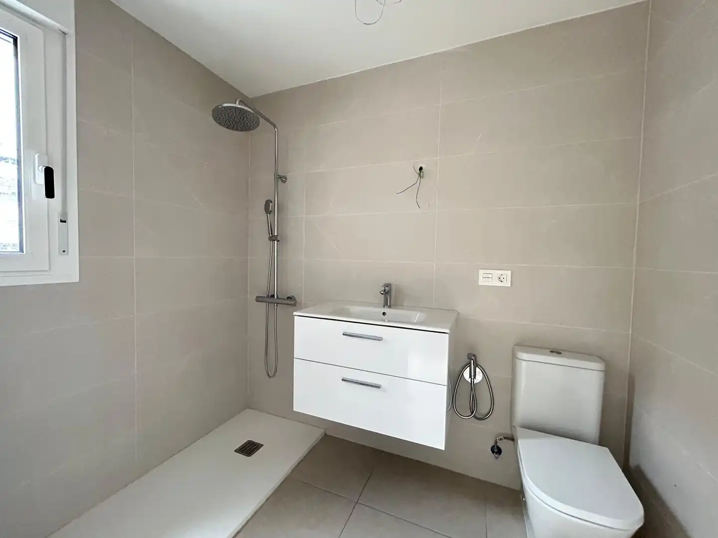 Bathroom of Flat for rent in Las Palmas de Gran Canaria  with Private garden, Parquet flooring and Terrace