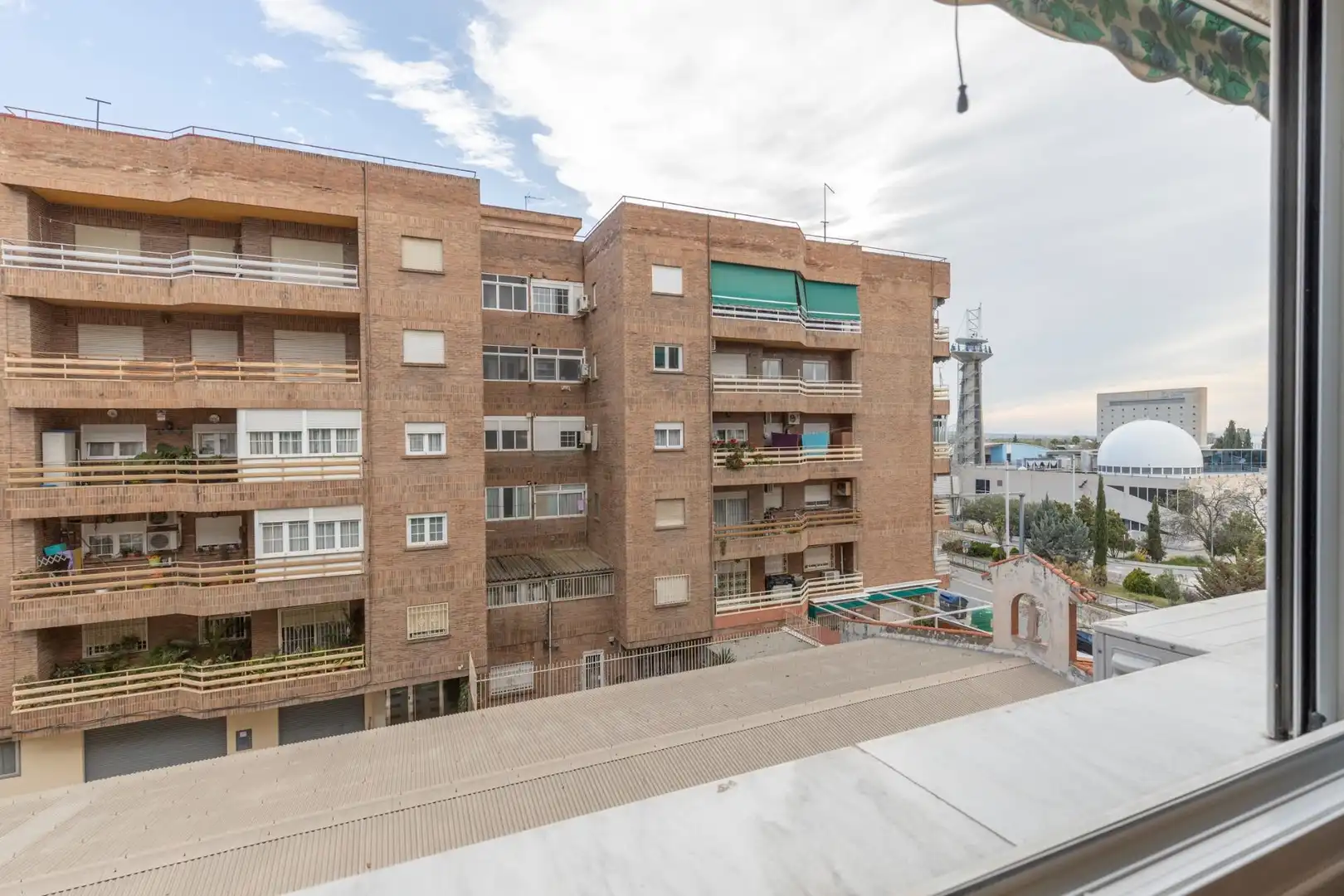 Exterior view of Flat for sale in  Granada Capital  with Parquet flooring and Storage room
