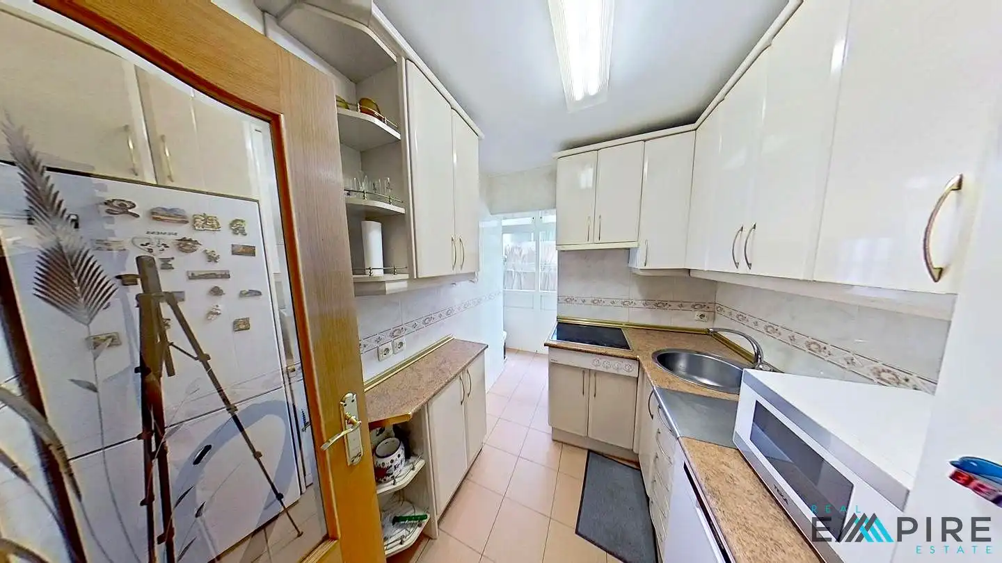 Kitchen of Flat for sale in Parla  with Air Conditioner, Heating and Terrace