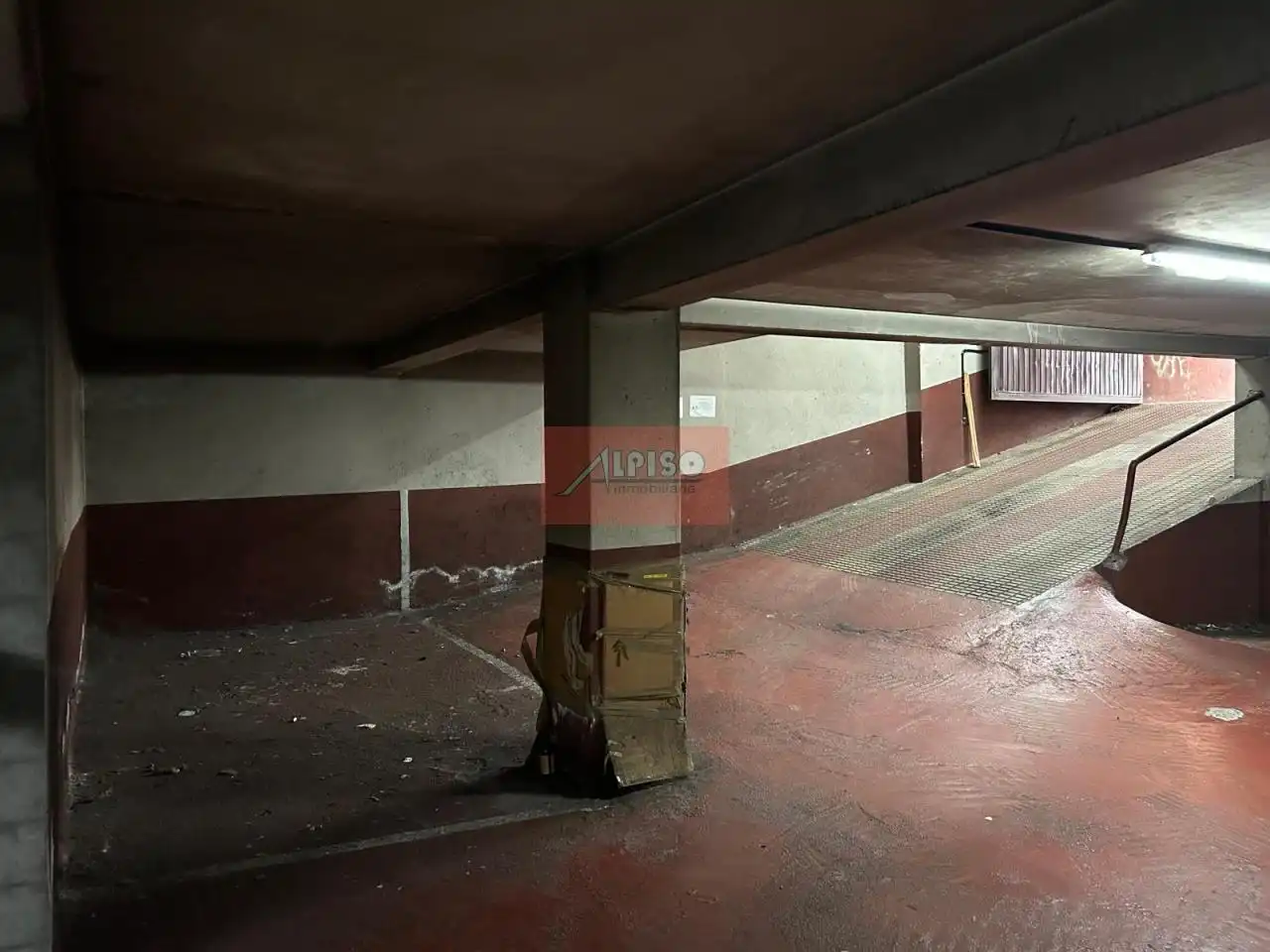 Parking de Apartamento en venta en Ourense Capital  con Calefacción, Trastero y Amueblado