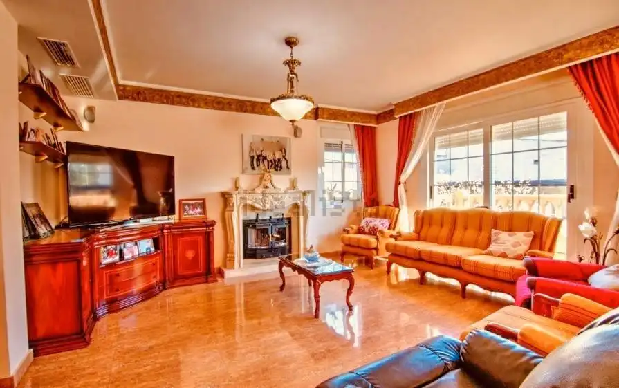 Sala d'estar de Casa o xalet en venda en Orihuela amb Aire condicionat, Calefacció i Jardí privat