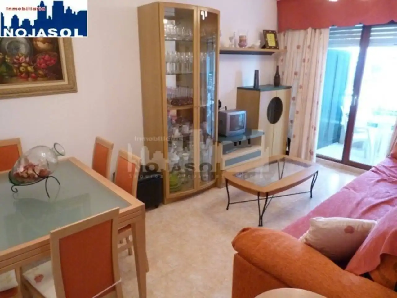 Sala d'estar de Apartament de lloguer en Noja amb Calefacció, Jardí privat i Terrassa