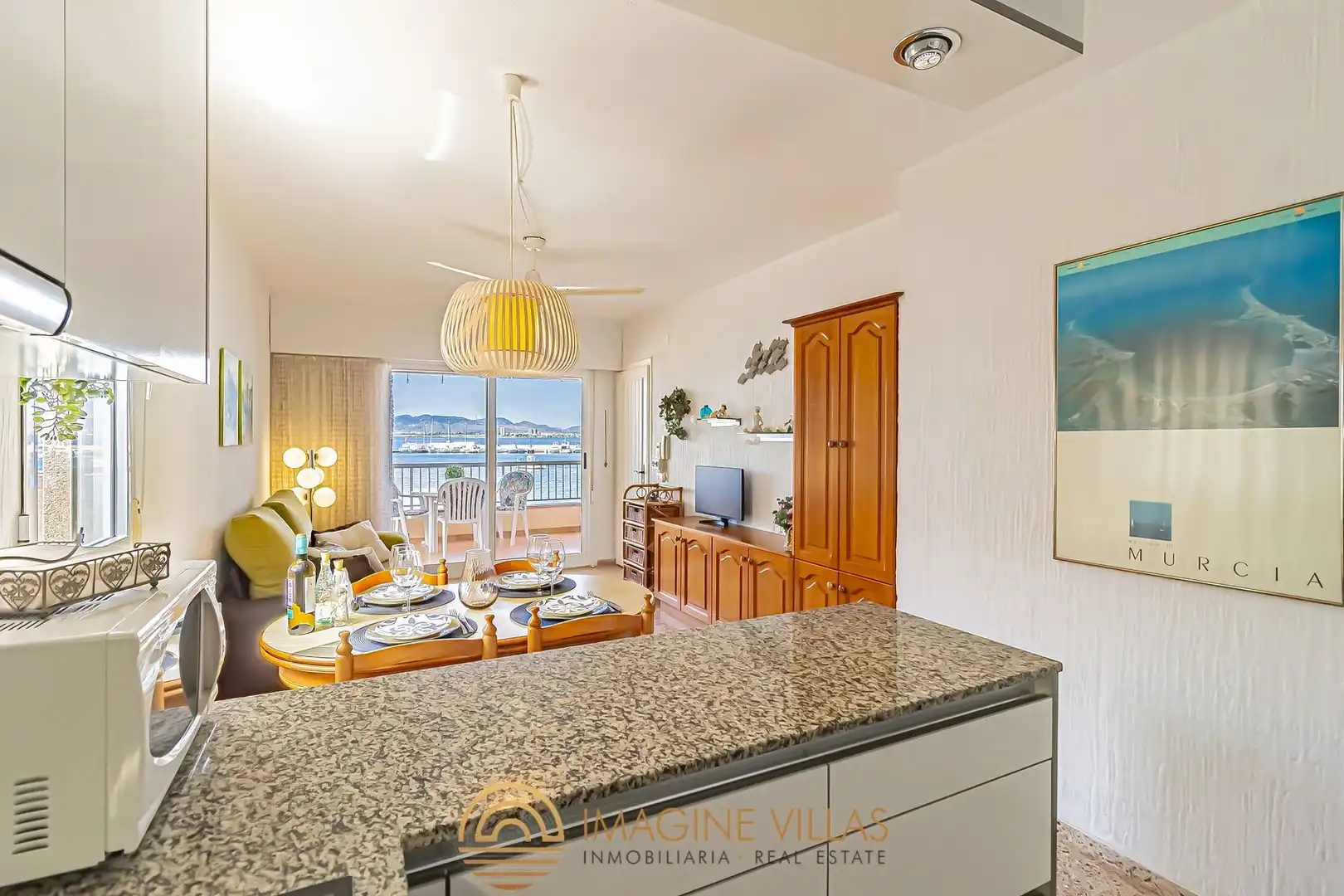 Sala de estar de Apartamento en venta en La Manga del Mar Menor con Amueblado y Piscina comunitaria