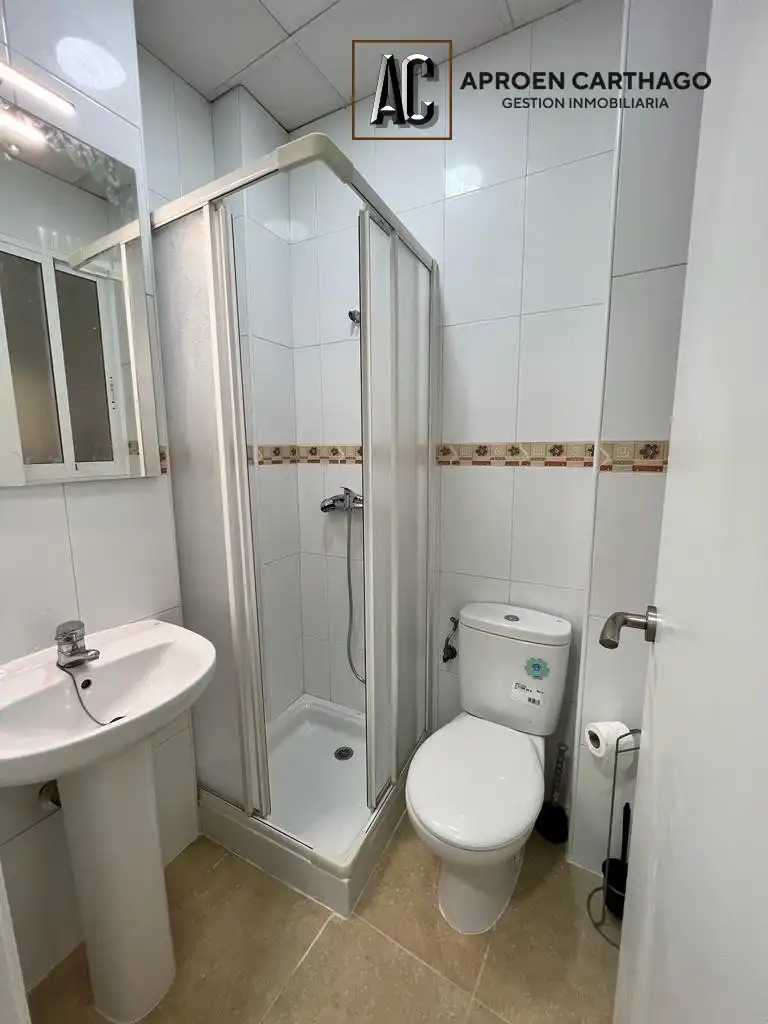 Study for rent in Calle Gloria, Casco Antiguo