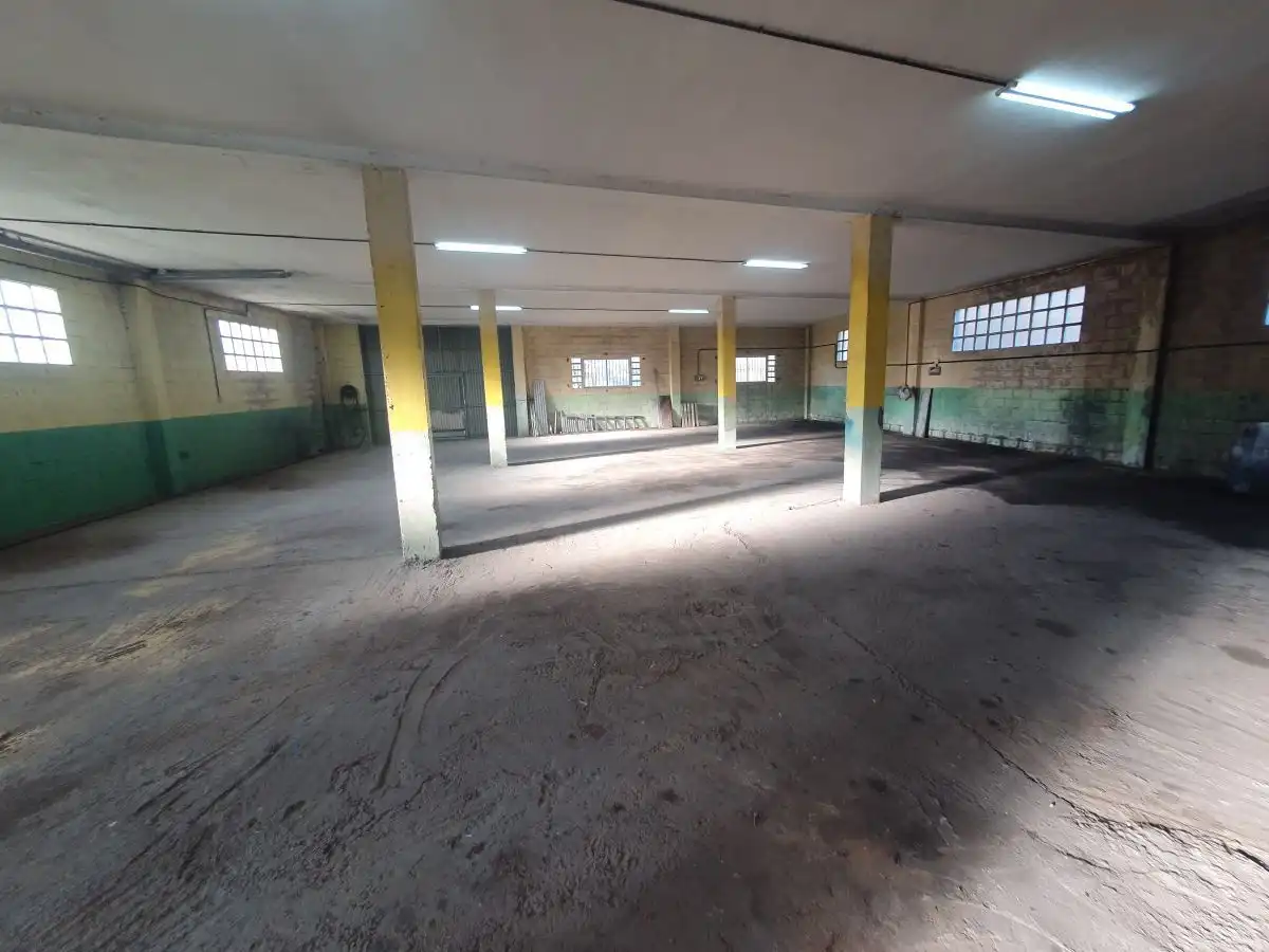Industrial buildings for rent in Grado