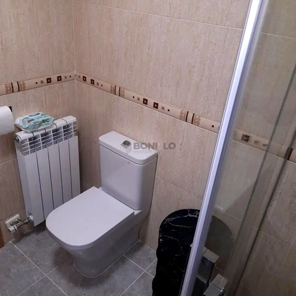 Bathroom of Flat for rent in La Puebla de Valverde  with Heating, Parquet flooring and Furnished