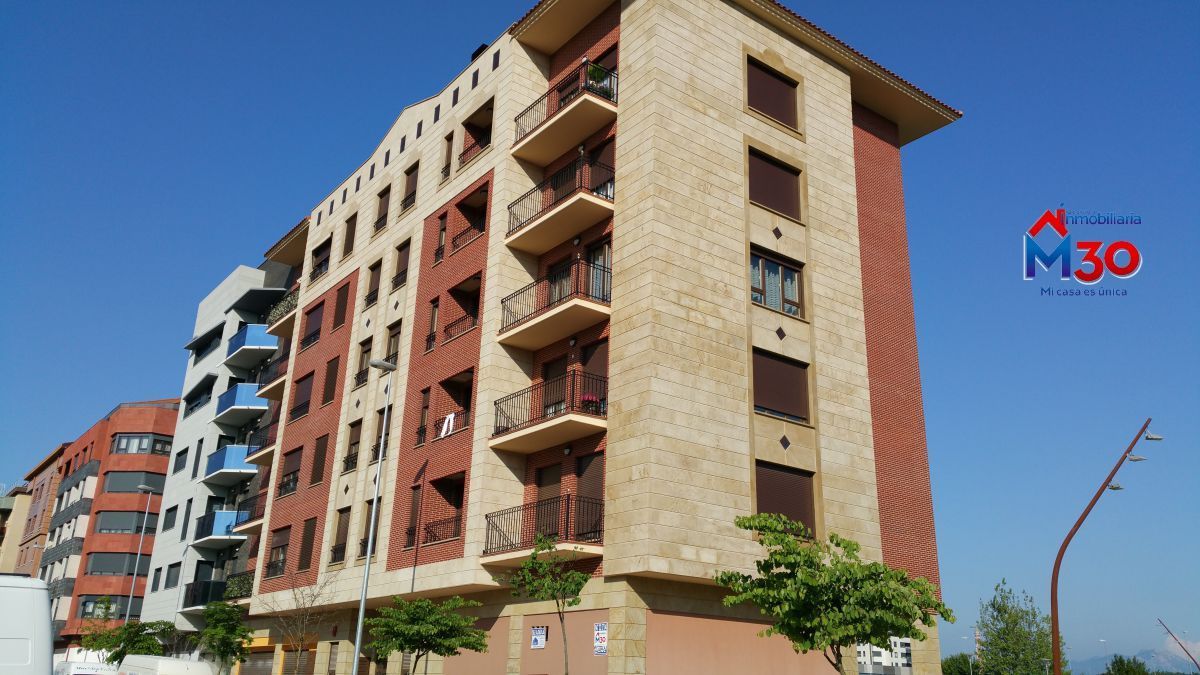 Vista exterior de Local de lloguer en Miranda de Ebro
