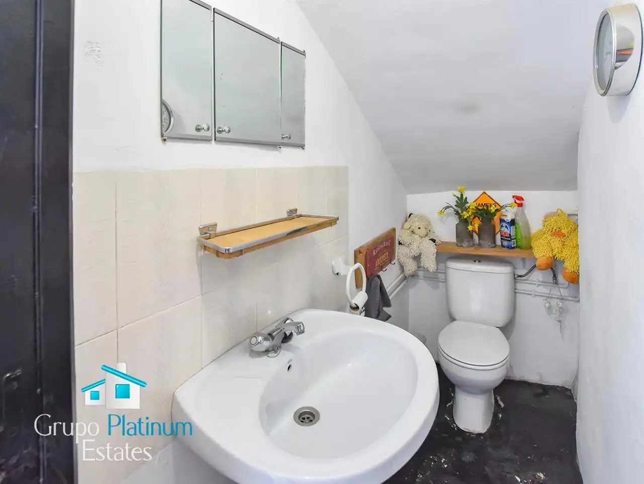 Bathroom of Houses for sale in Cúllar  with Storage room and Swimming Pool