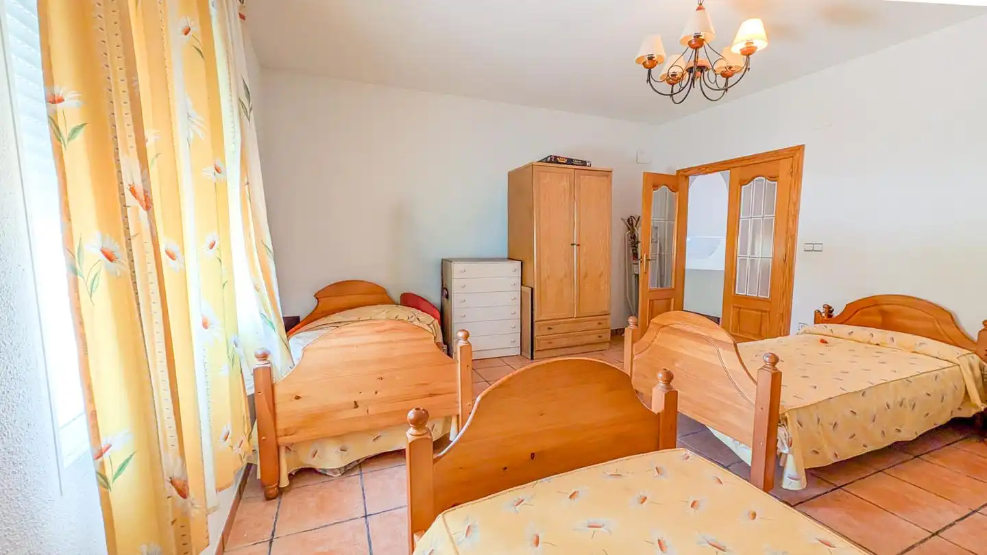 Dormitori de Casa o xalet en venda en Elche / Elx amb Aire condicionat, Jardí privat i Terrassa