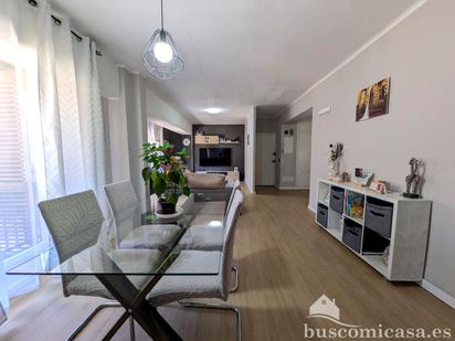 Sala d'estar de Pis en venda en Linares amb Aire condicionat, Moblat i Balcó