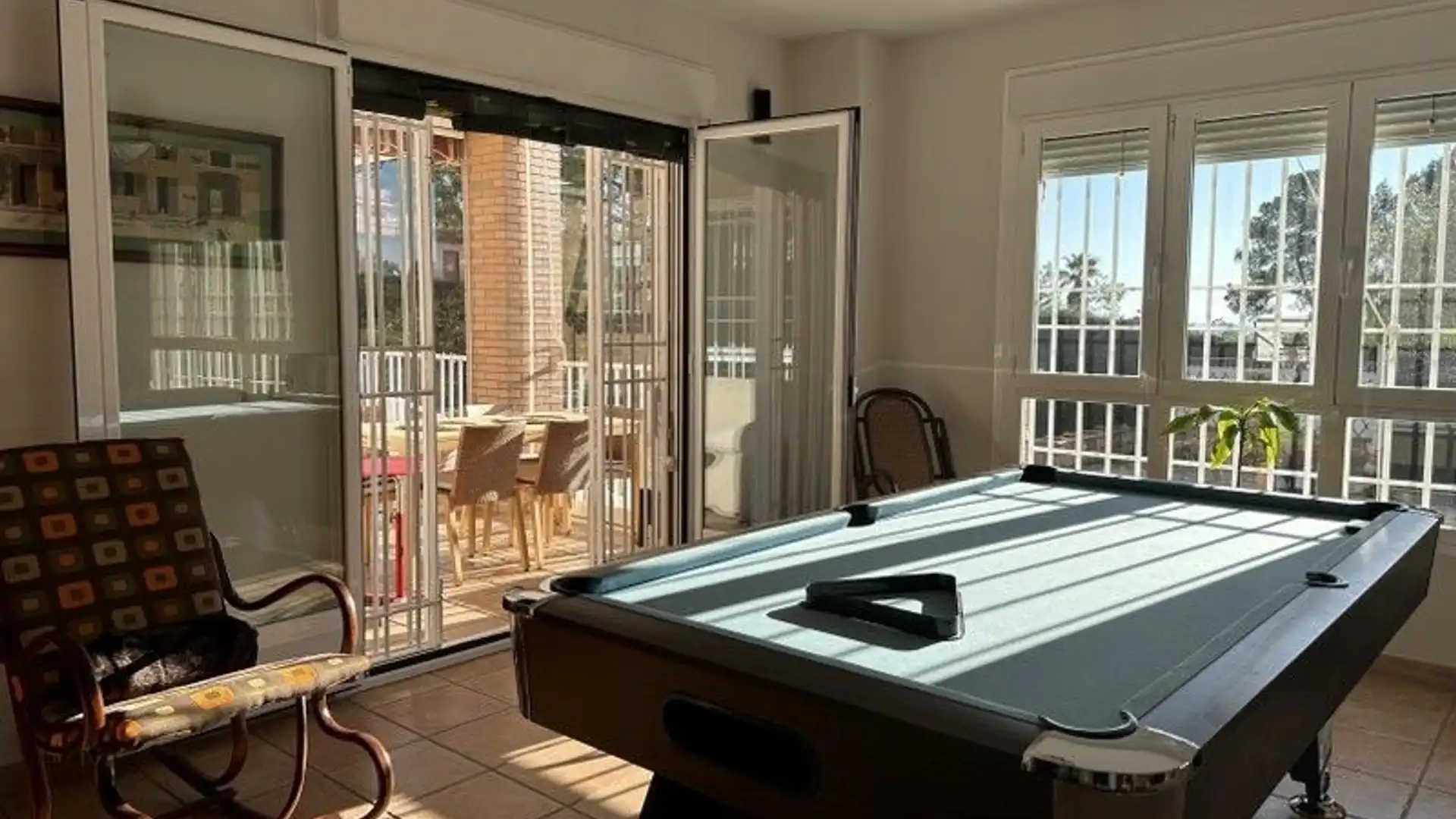 Vista exterior de Casa o chalet en venta en Linares con Aire acondicionado, Calefacción y Jardín privado