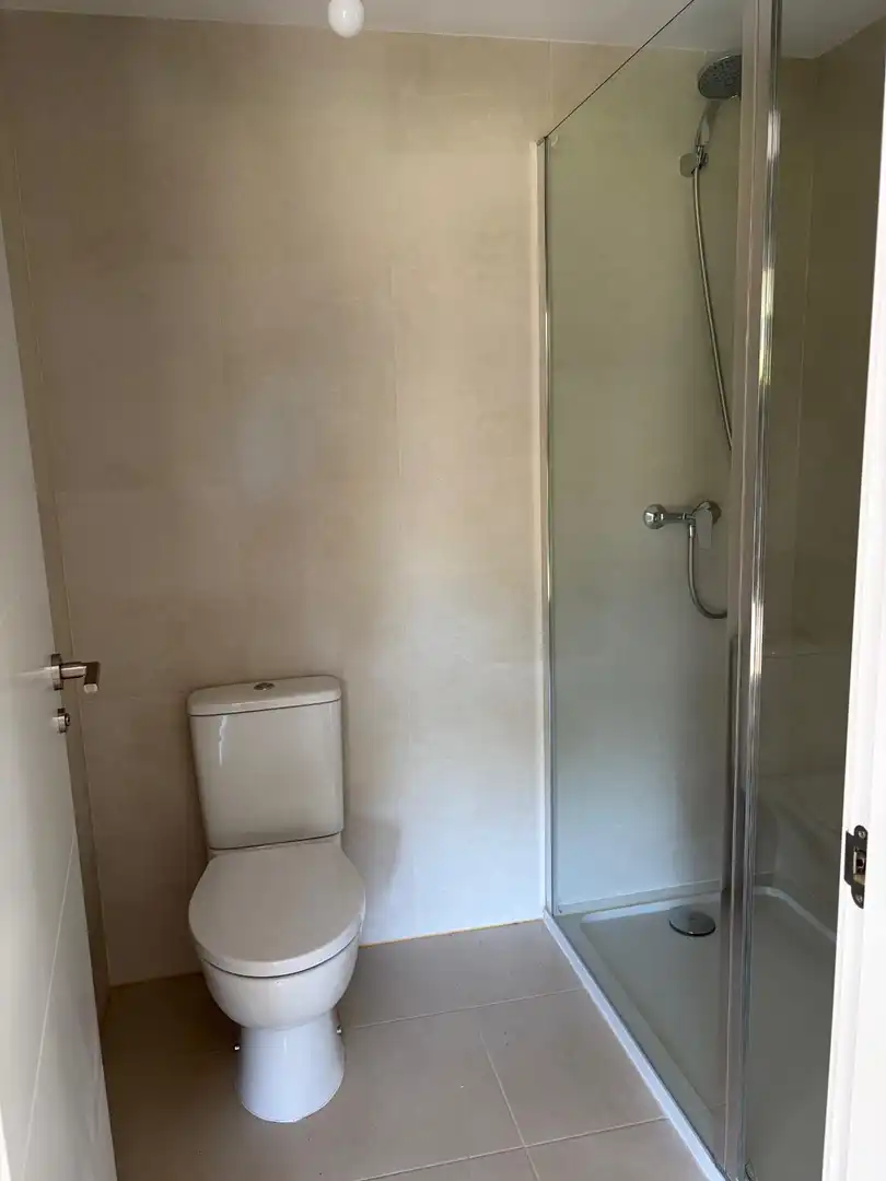 Bathroom of Flat for sale in Zaragoza  with Air Conditioner, Heating and Community pool