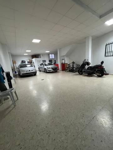 Local comercial en Alquiler en Coria del Río