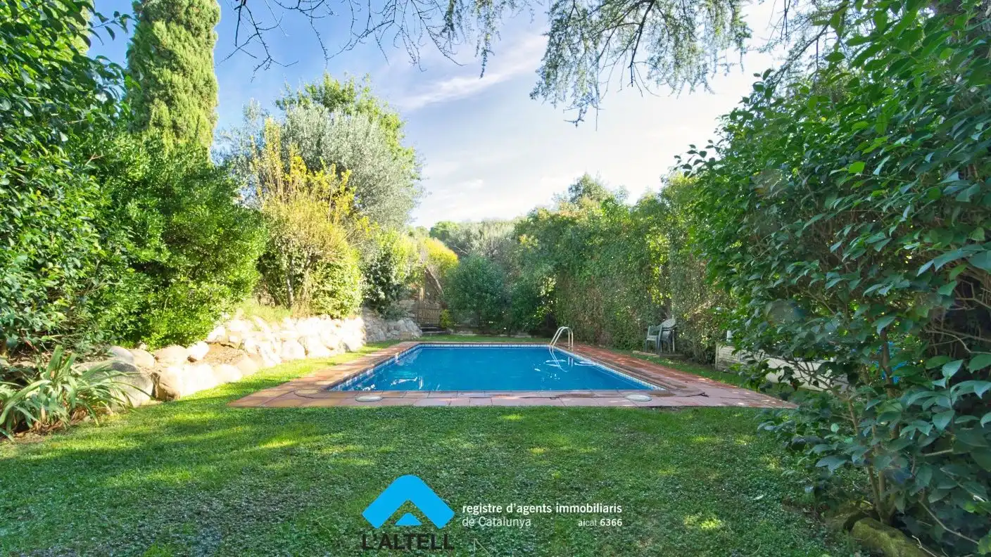Piscina de Finca rústica en venta en L'Ametlla del Vallès con Aire acondicionado, Calefacción y Jardín privado
