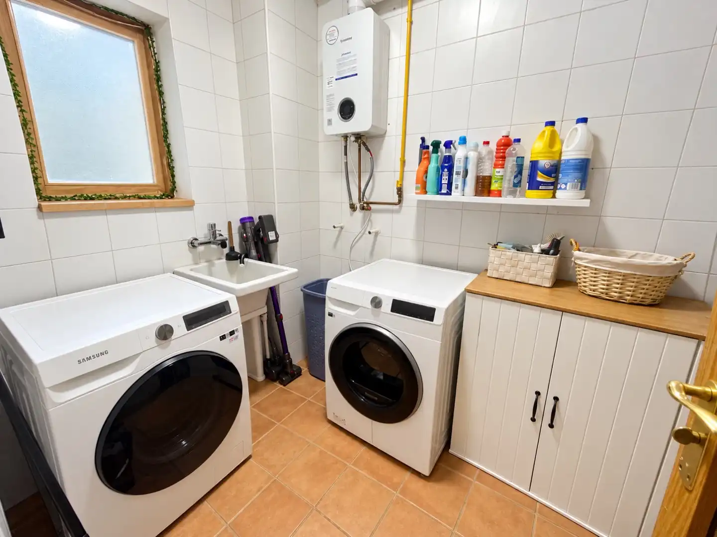 Bajo con piscina en venta en Carrer del Celler 2, imagen 13