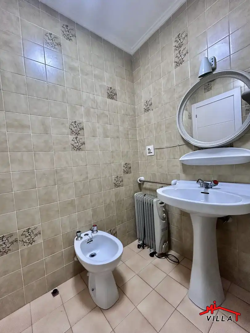 Baño de Piso en venta en Laredo con Terraza