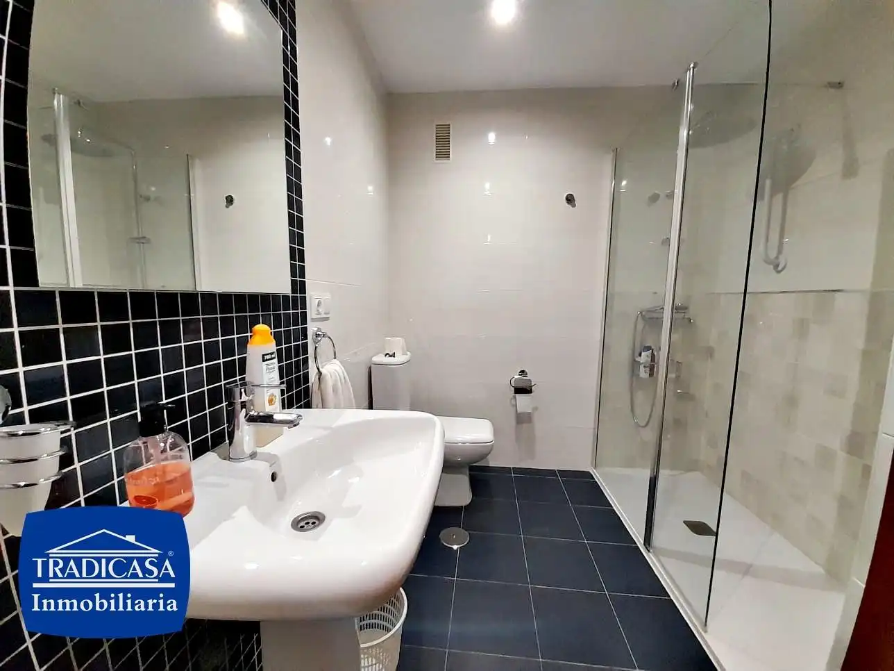 Bathroom of Flat for sale in Jerez de la Frontera  with Air Conditioner and Balcony