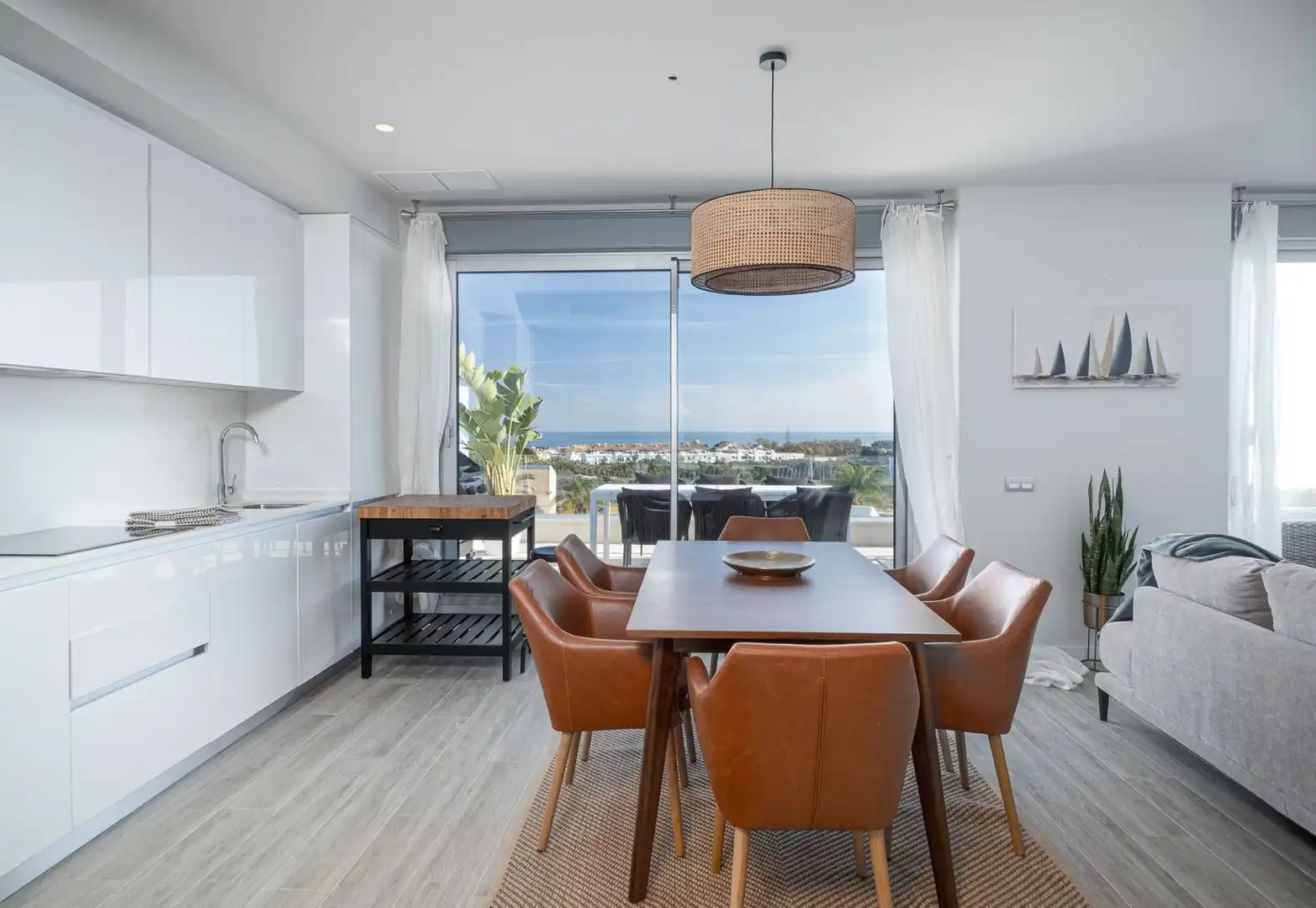 Comedor de Ático de alquiler en Estepona con Aire acondicionado, Terraza y Trastero