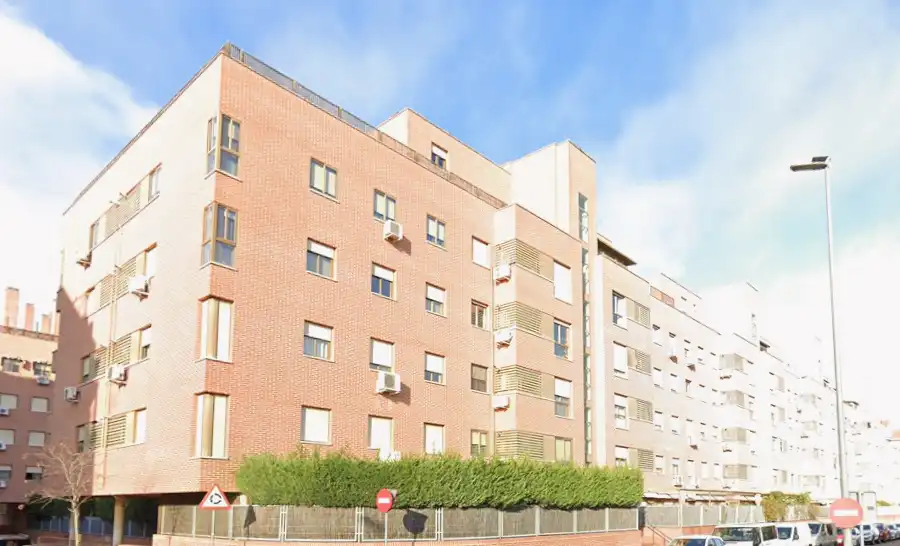 Piso con terraza en venta en Calle de Camilo José Cela 61