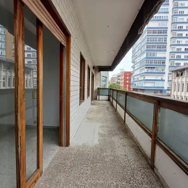 Piso en venta en Avenida Primero de Mayo, 26, Triana