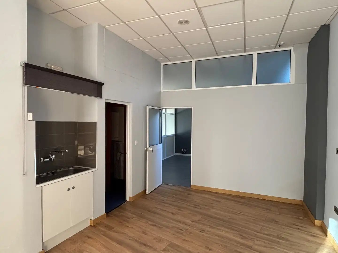 Commercial properties for rent in Zaragoza  with Air Conditioner, Heating and Parquet flooring