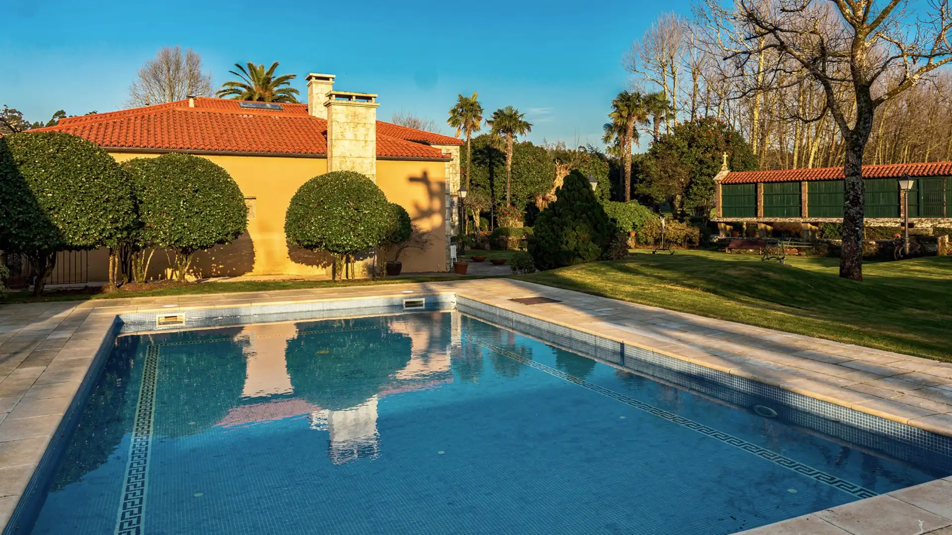 Piscina de Casa o xalet en venda en Boqueixón amb Calefacció, Parquet i Traster