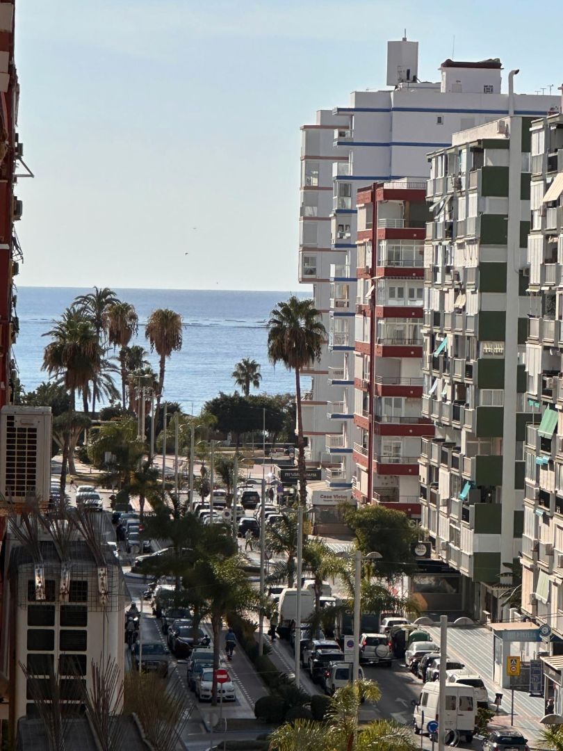 Vista exterior de Pis en venda en Vélez-Málaga amb Terrassa i Piscina comunitària
