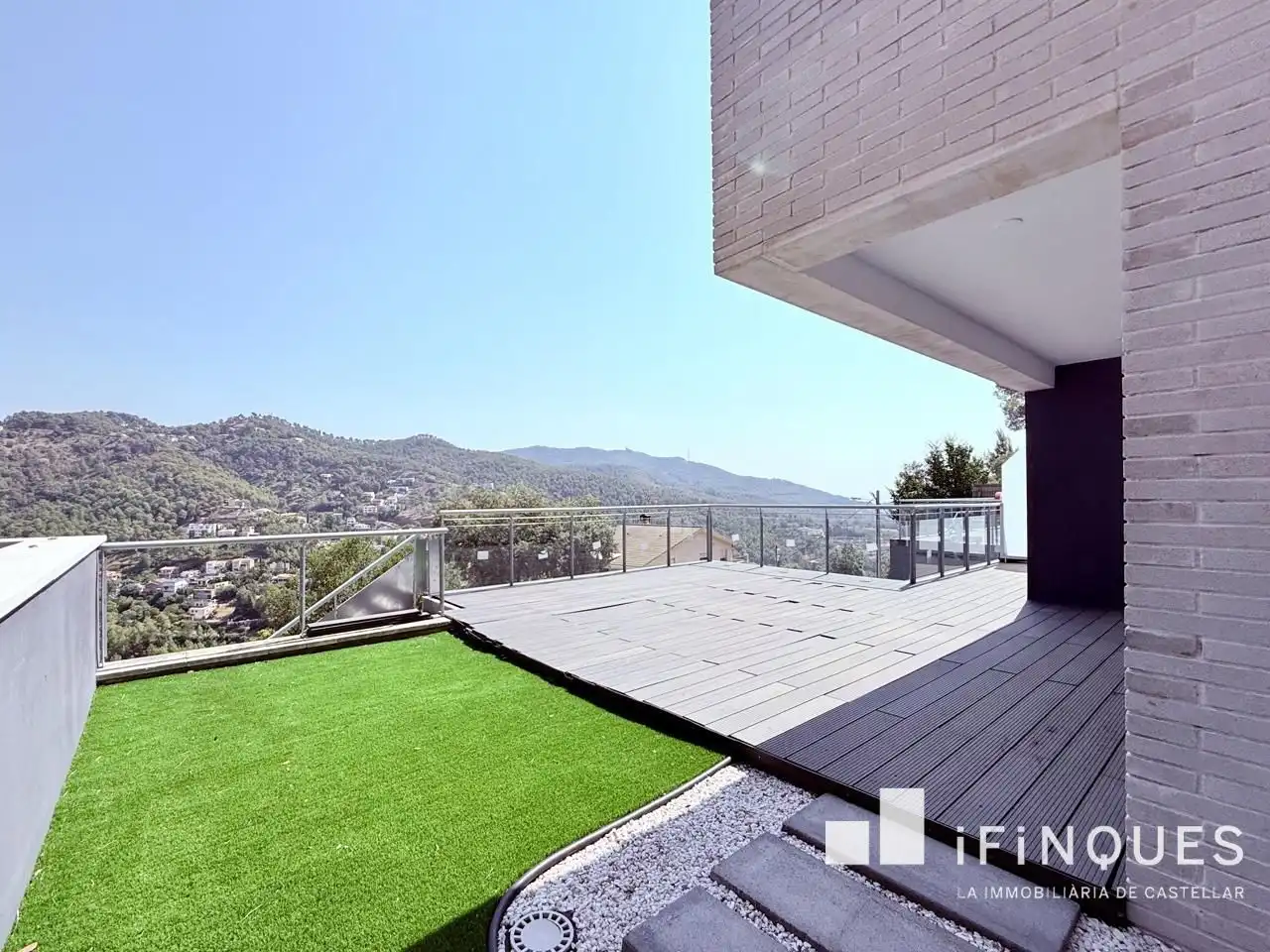 Terrassa de Casa adosada en venda en Castellar del Vallès amb Jardí privat, Terrassa i Balcó