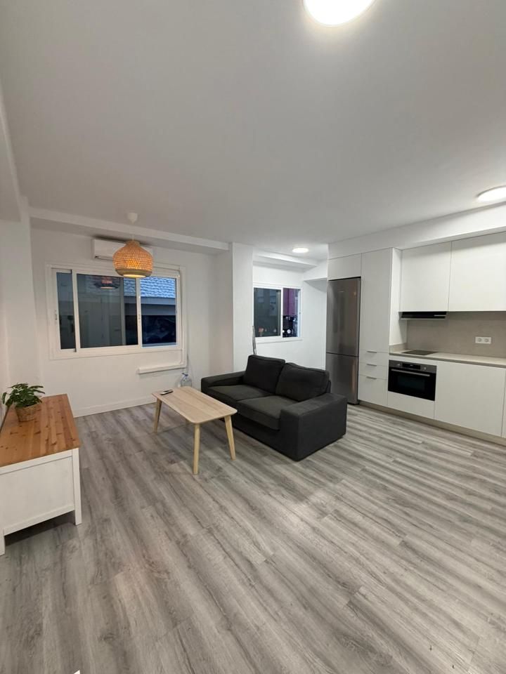 Living room of Flat to rent in  Santa Cruz de Tenerife Capital  with Air Conditioner, Terrace and Furnished