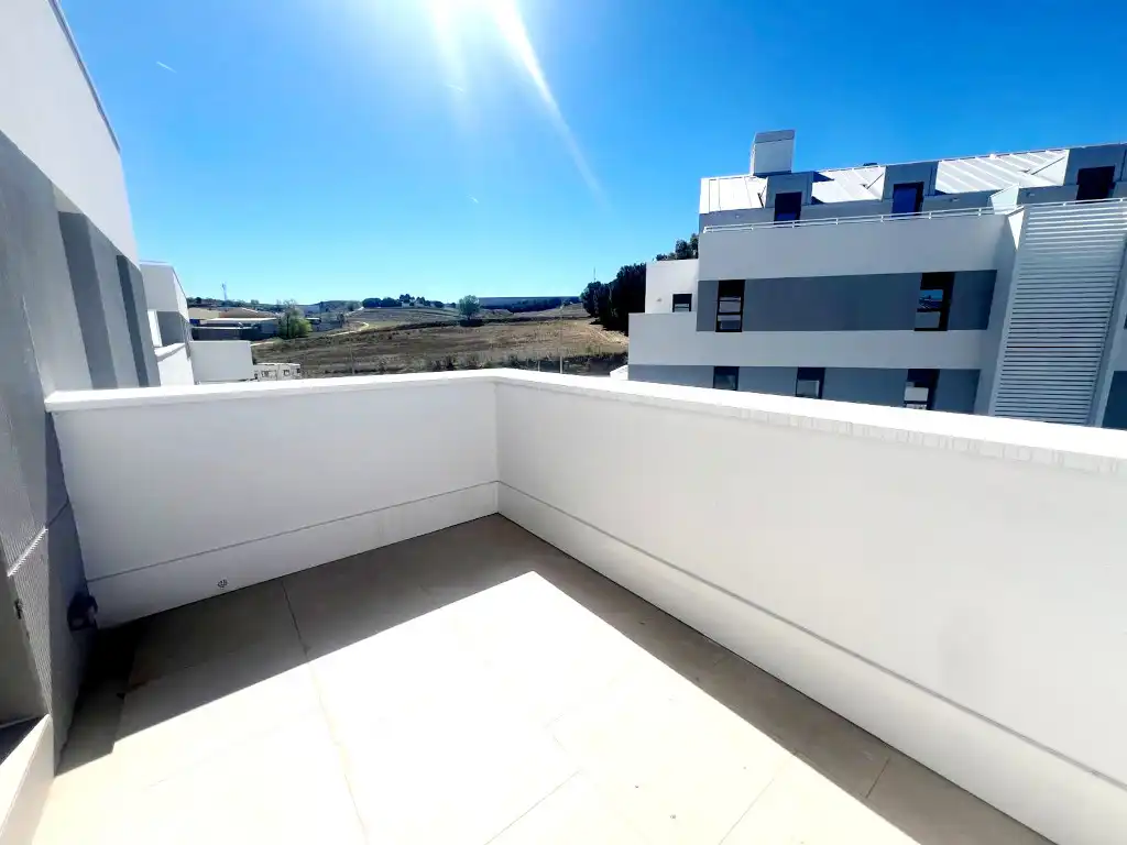 Terrasse von Wohnung zur Miete in Cobeña mit Klimaanlage, Heizung und Terrasse