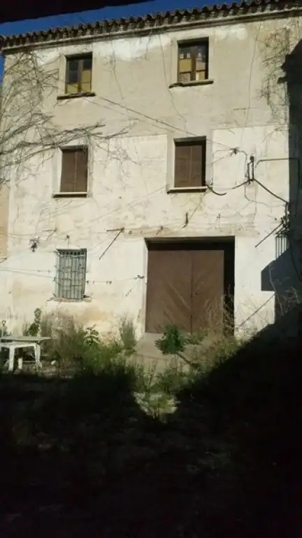 Vista exterior de Finca rústica en venda en Épila amb Jardí privat