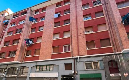 Exterior view of Flat for sale in Bilbao   with Heating, Furnished and Oven