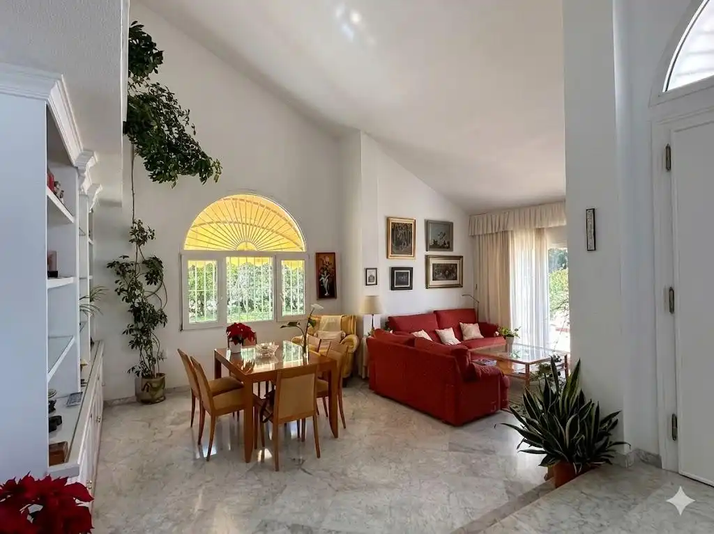 Living room of Detached homes for sale in Málaga  with Air Conditioner, Private garden and Terrace