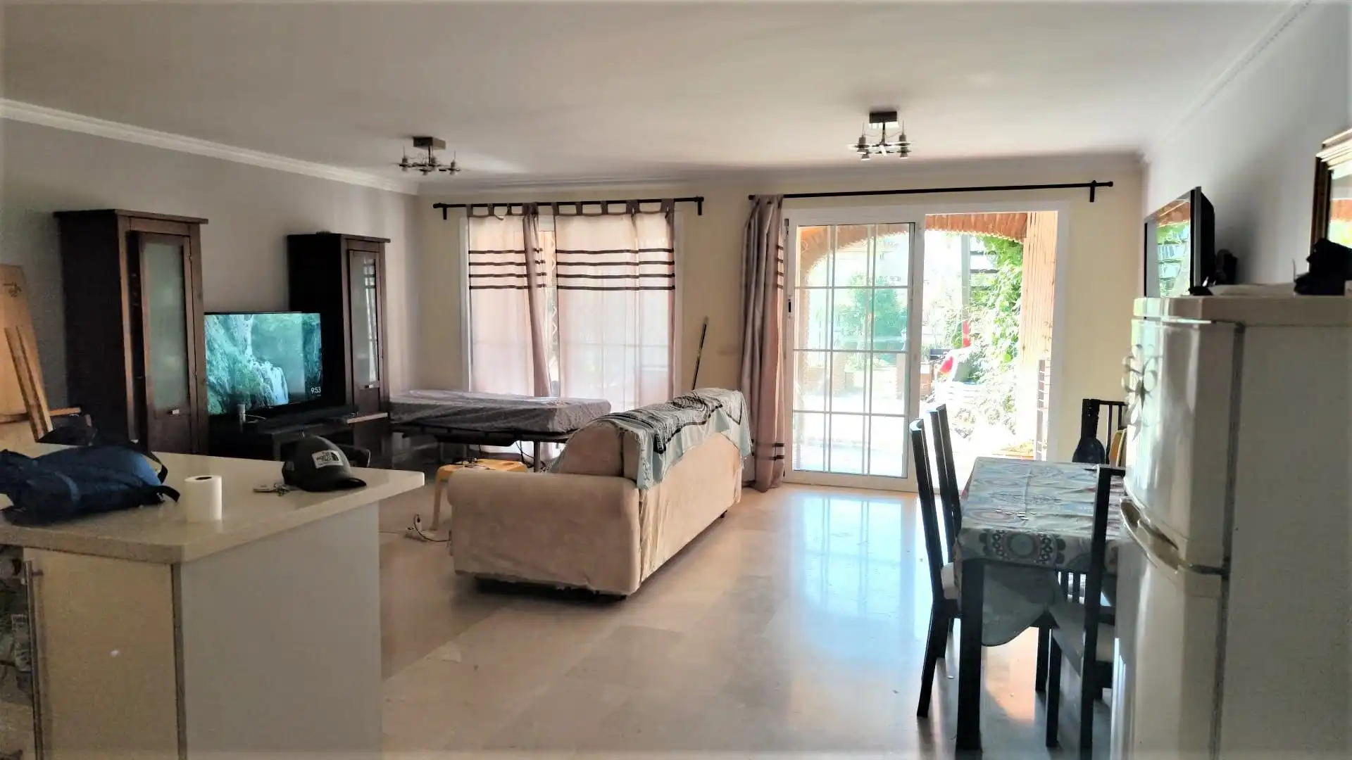 Vista exterior de Casa adosada en venta en Marbella con Terraza y Piscina