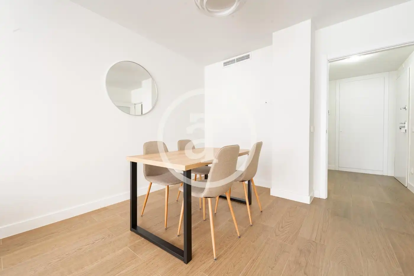 Flat for rent in Calle de San Aquilino, Almenara -Ventilla