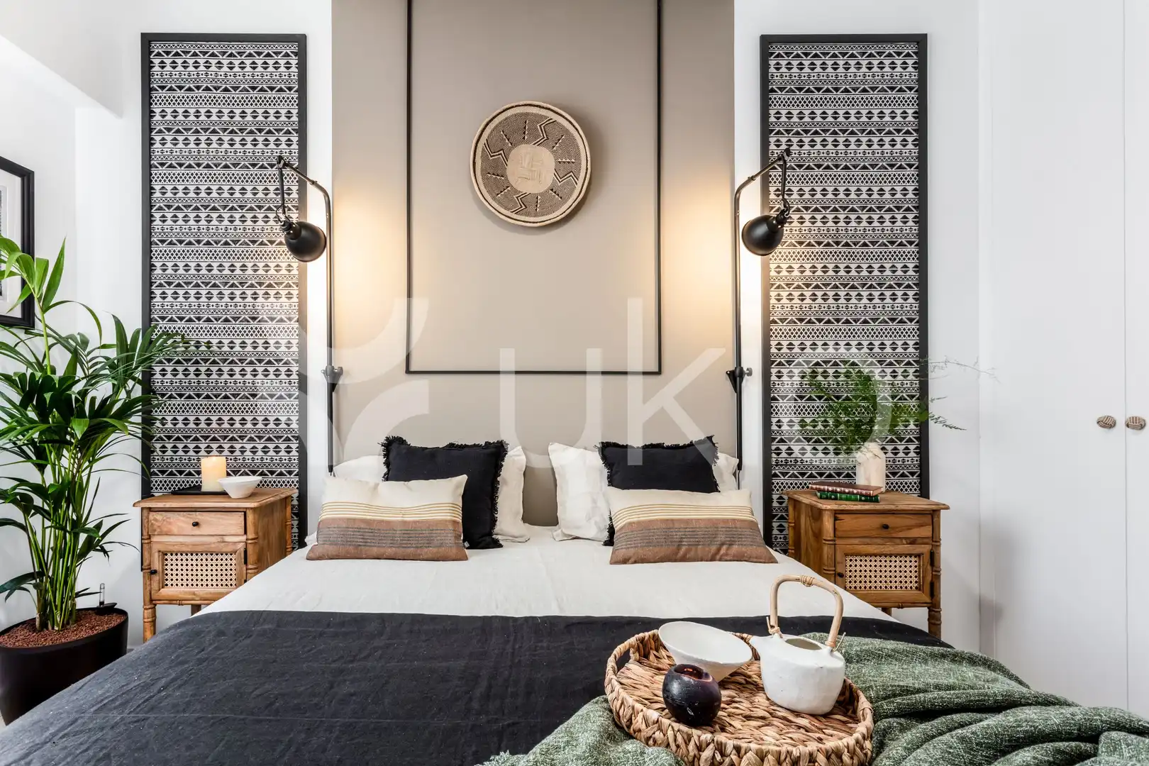 Dormitori de Apartament de lloguer en Madrid amb Aire condicionat, Calefacció i Moblat