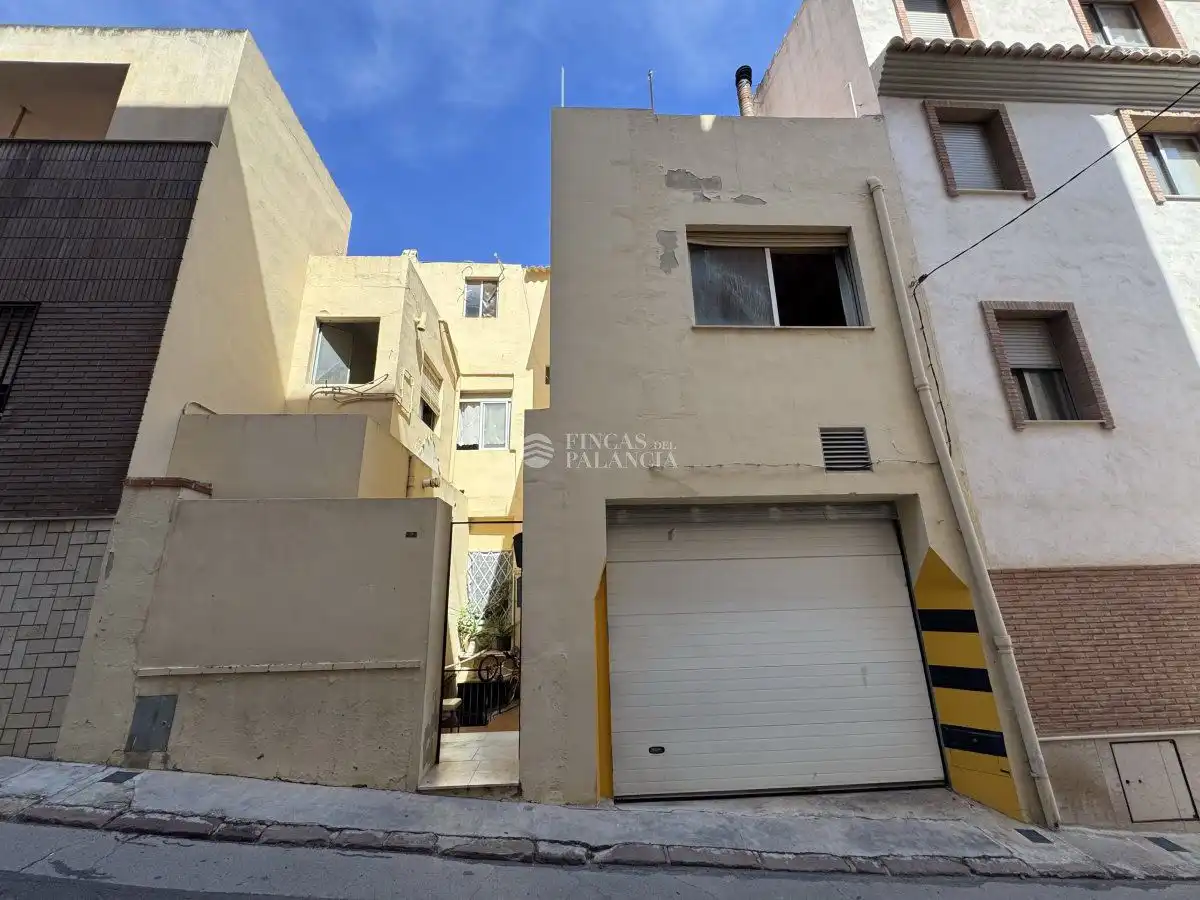 Vista exterior de Edificio en venta en Soneja