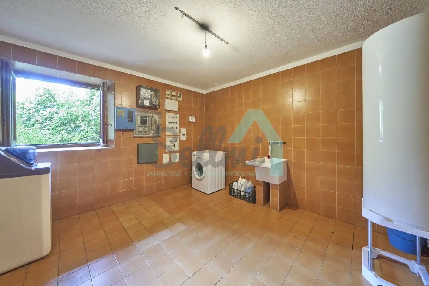 Cuina de Casa o xalet en venda en Gijón  amb Aire condicionat, Jardí privat i Parquet