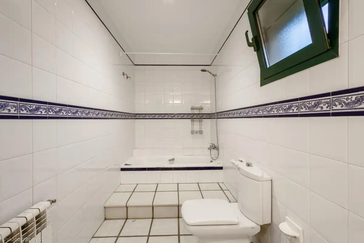 Baño de Casa o chalet en venta en Morata de Tajuña con Aire acondicionado, Calefacción y Jardín privado
