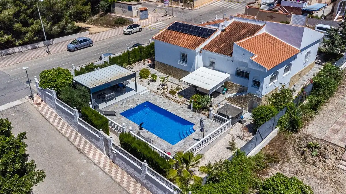 House with garden for sale in San Fulgencio