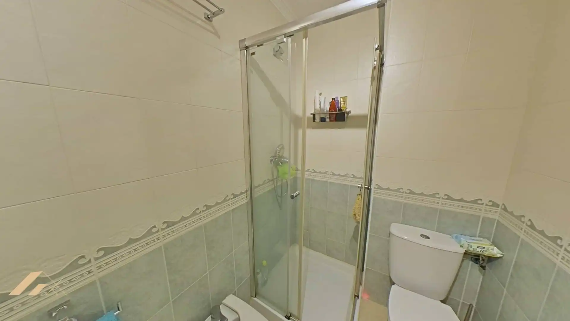 Bany de Apartament en venda en San Pedro del Pinatar amb Aire condicionat, Calefacció i Moblat