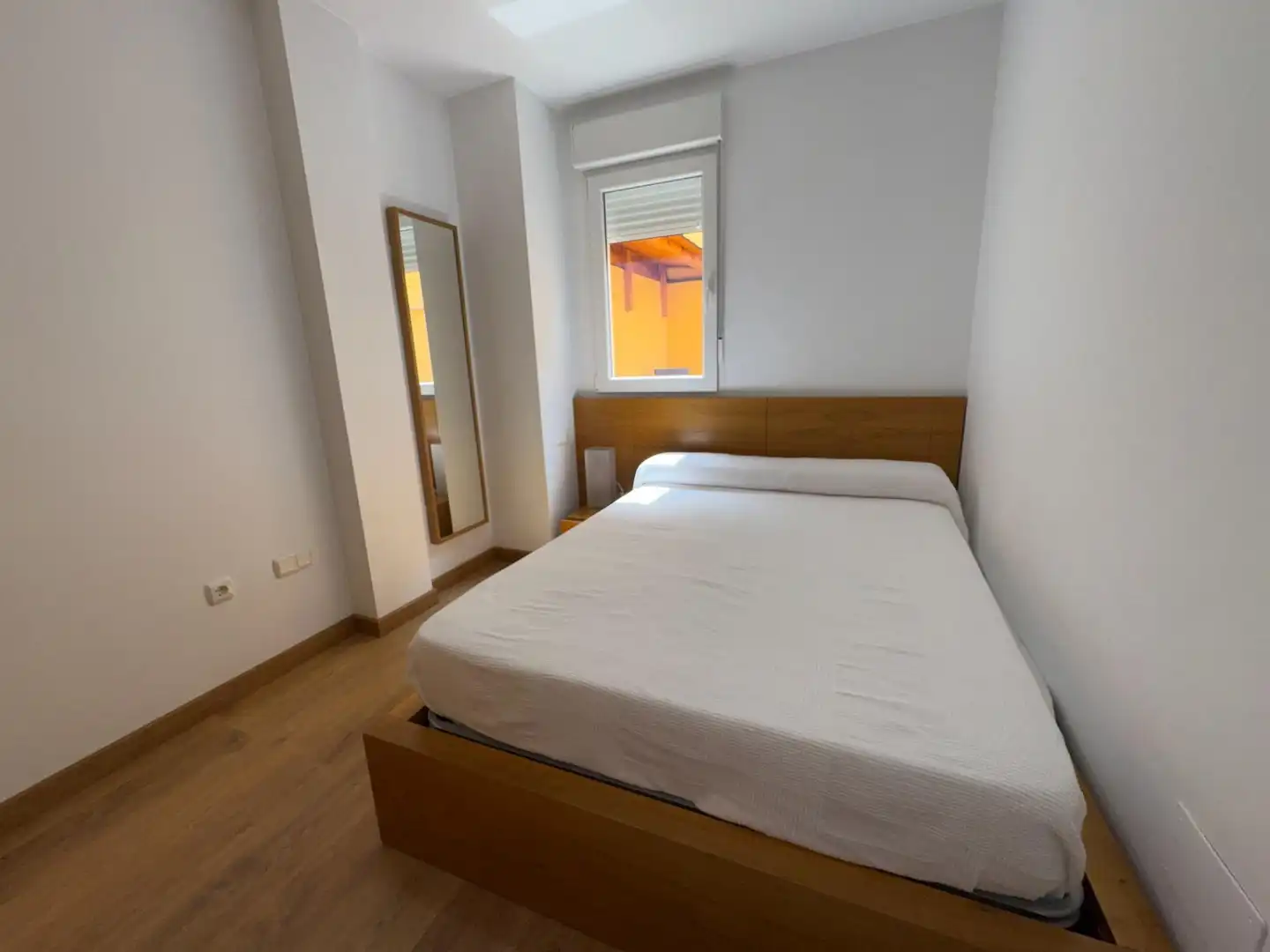 Habitación de Piso en venta en Ponferrada con Calefacción, Terraza y Trastero