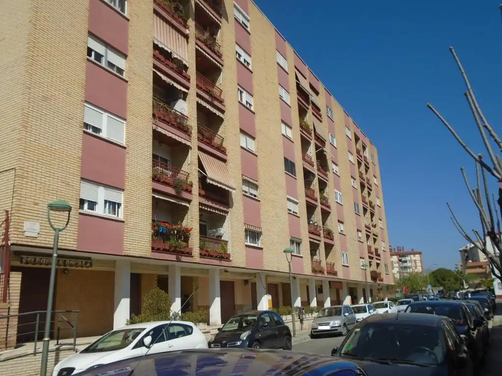 Local comercial en venda a RIU MONTSANT